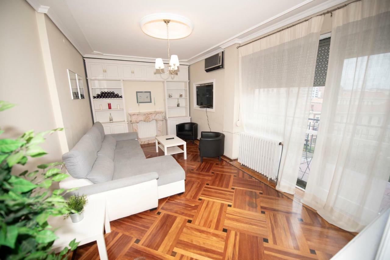 Апартаменты Espacios Blanco Santiago - Con Parking. Вальядолид Экстерьер фото