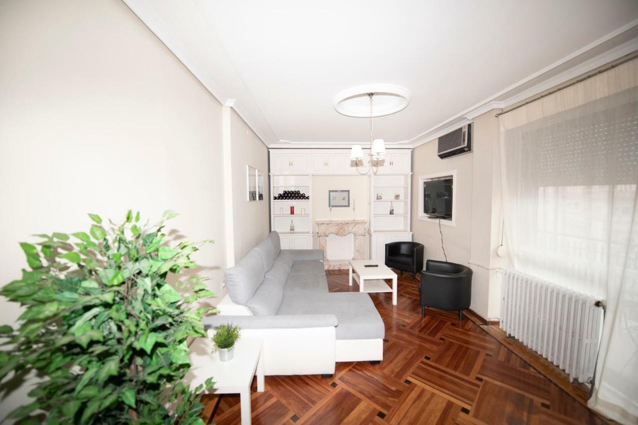 Апартаменты Espacios Blanco Santiago - Con Parking. Вальядолид Экстерьер фото